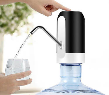 Does the electric water bottle pump have one-touch or push-button operation controls?